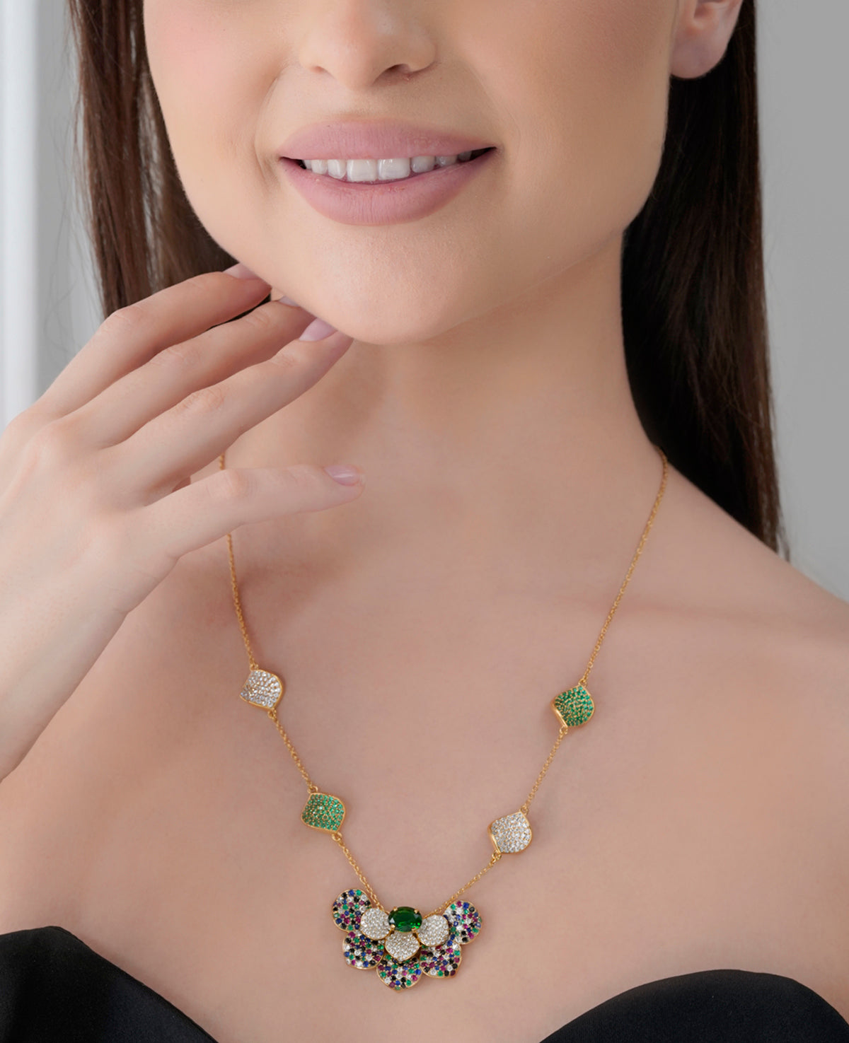 Glorious Petal Necklace - Green and Gold